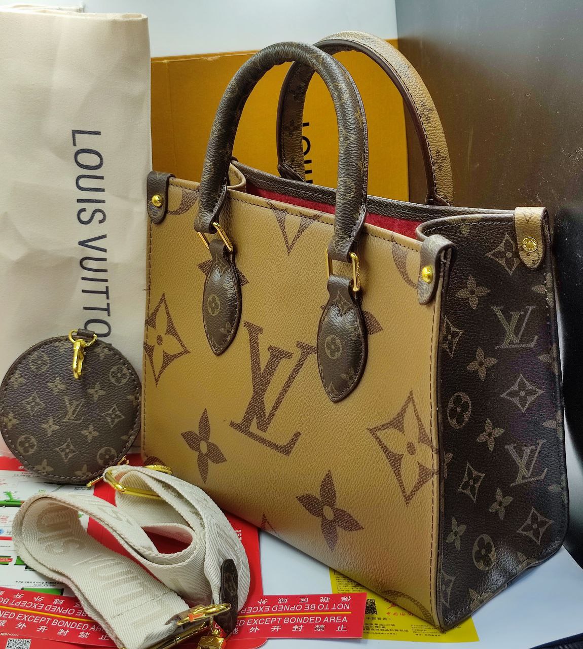LV Cabas OnTheGo PM