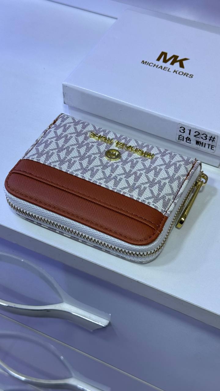 MK
Jet Set Charm Wallet canvas ivory/brown