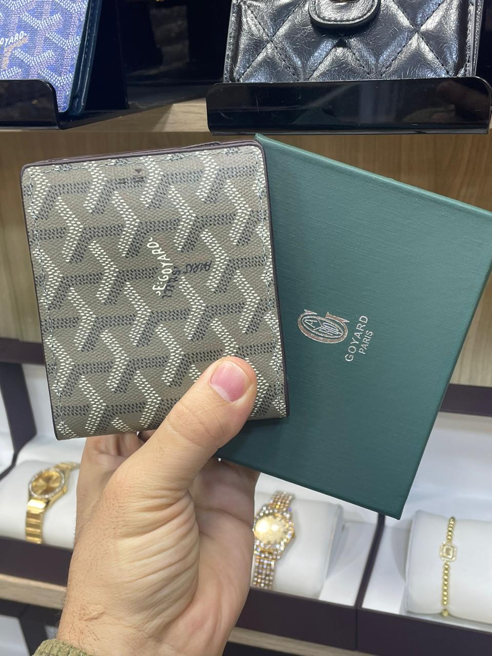 Goy@rd
Petite maroquinerie Victoire
Noir