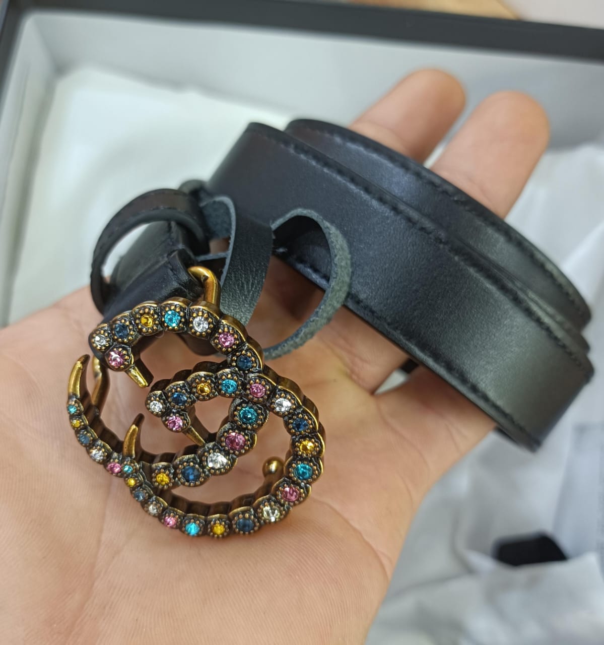 GG Ceinture mince en cuir noir GG Marmont Crystal 85CM