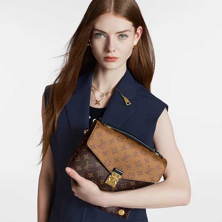 LV Pochette Métis Bag