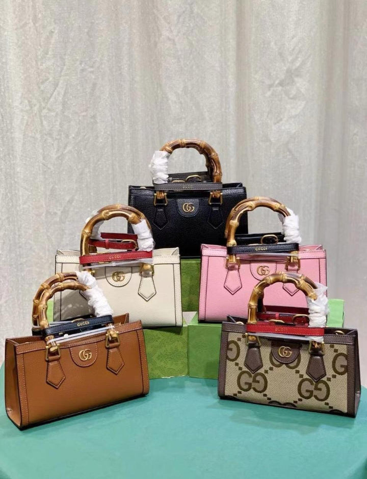 GG Sac à bandoulière Diana Bamboo mini GG lisse rose