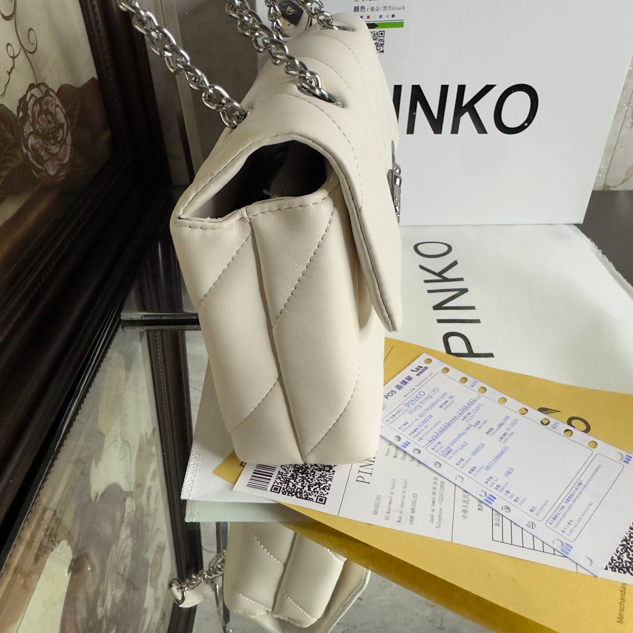 PÏNKÔ
sac porté épaule Love à design matelassé