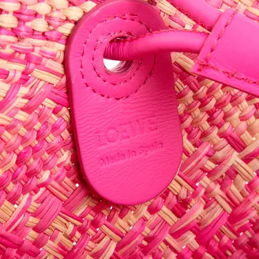 LÔËWE
Anagram Basket
Rose, Paille
