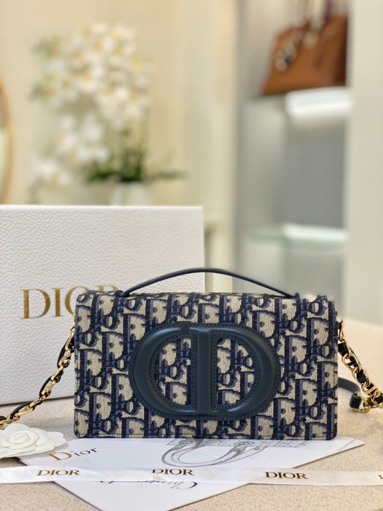 Diôr
Cartable en toile
Bleu, Toile