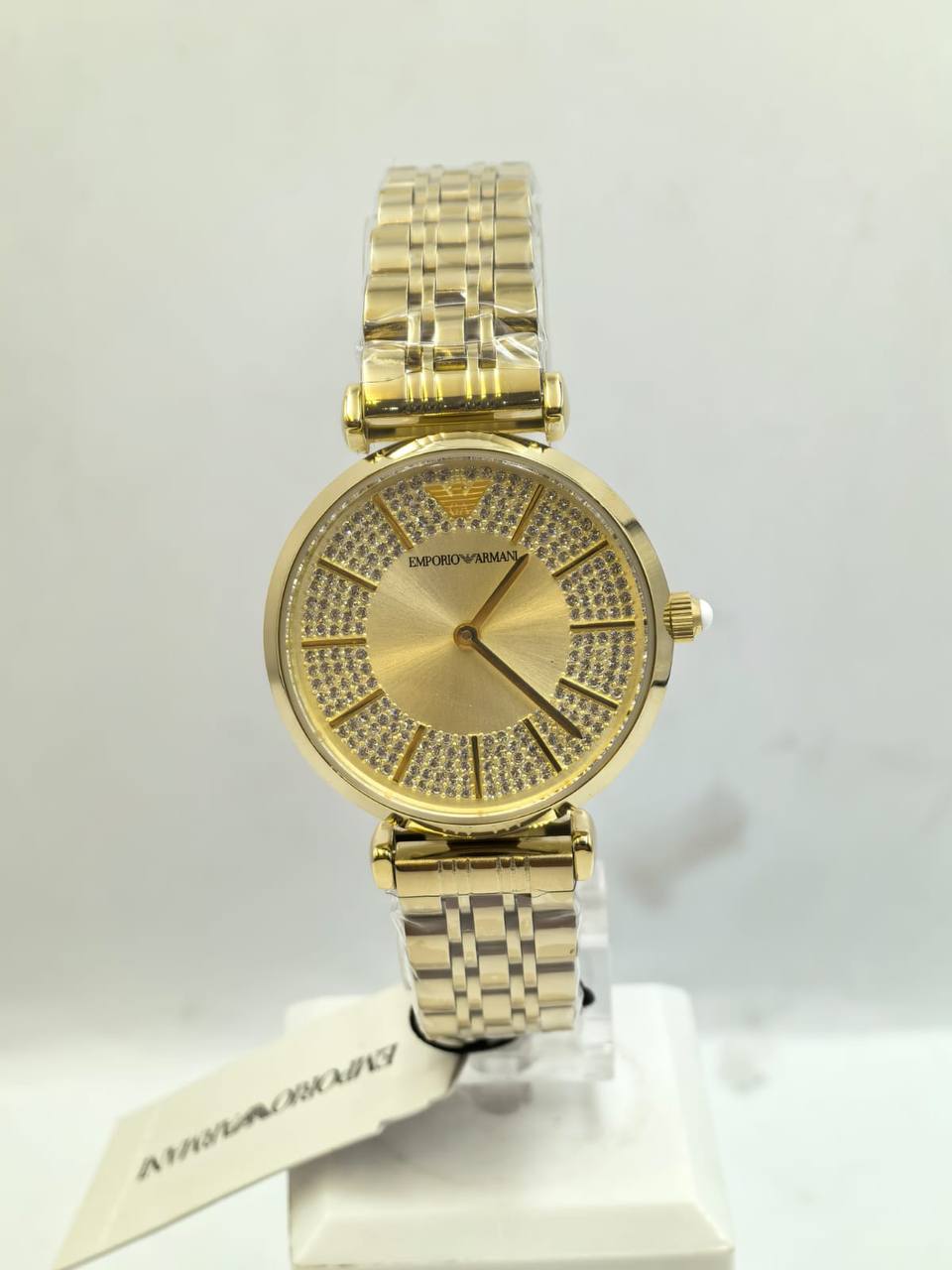 MONTRE À DEUX AIGUILLES EN ACIER INOXYDABLE COULEUR OR