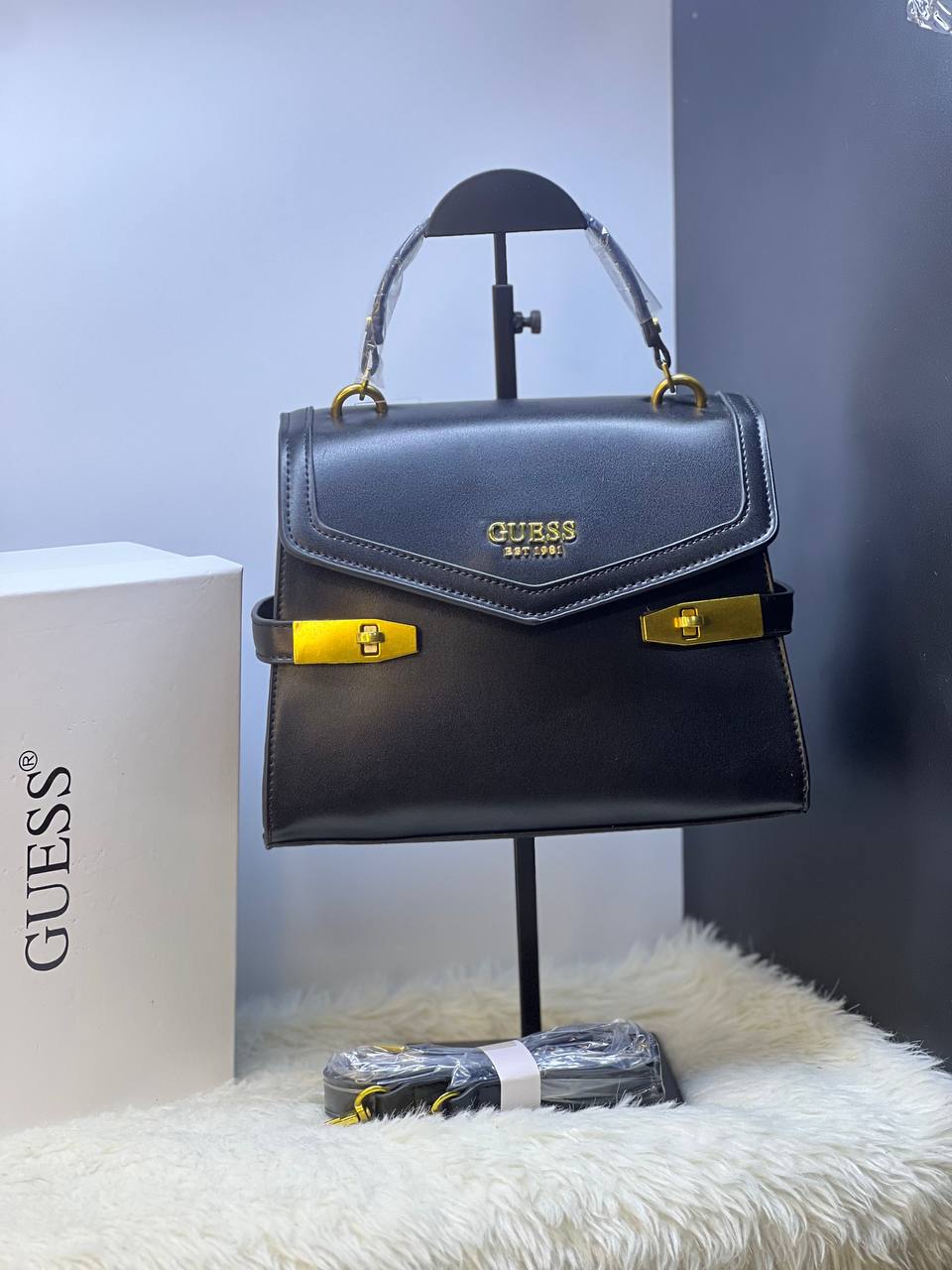 Gûess Sac à main Zadie à rabat et poignée supérieure HWVB84 15200 Noir