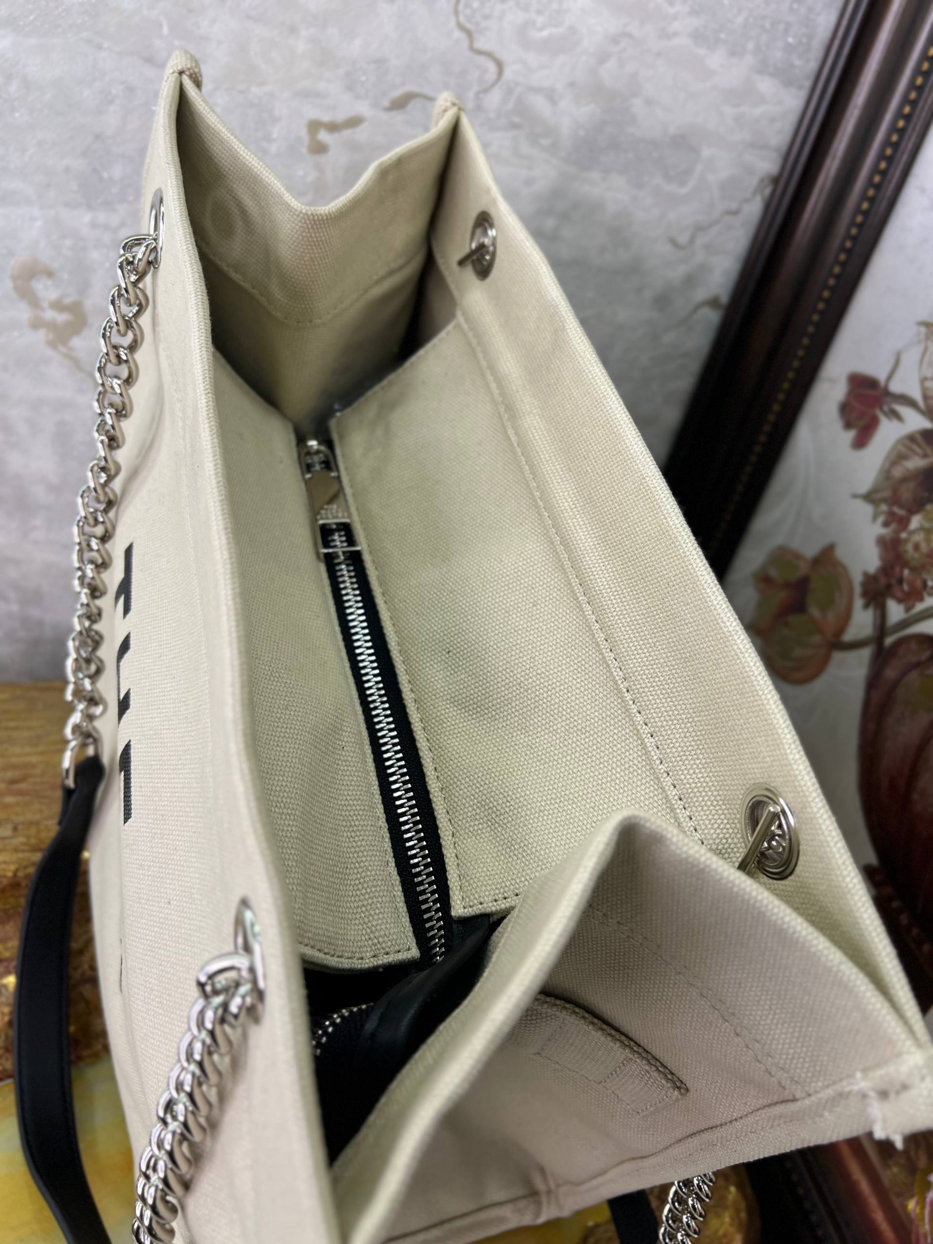 Marc Jacôbs Le sac pratique pour jeans « moyen »
