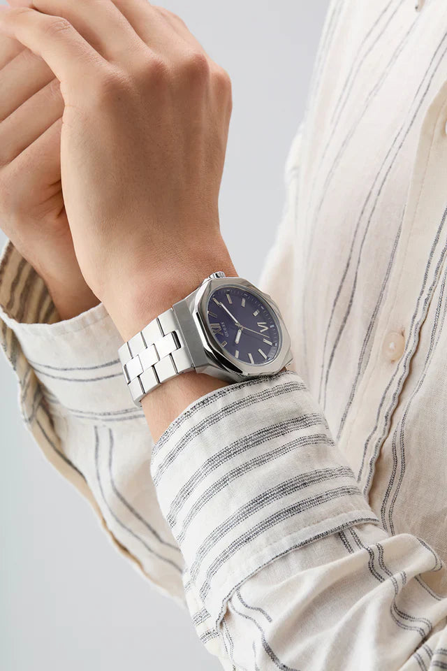 Montre Guess pour homme, argentée, cadran bleu | GW0849G1