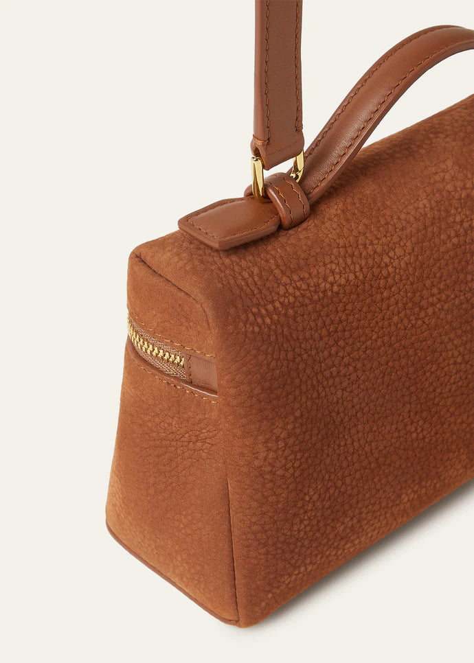Loro piana Extra Pocket L19
Cuir de veau