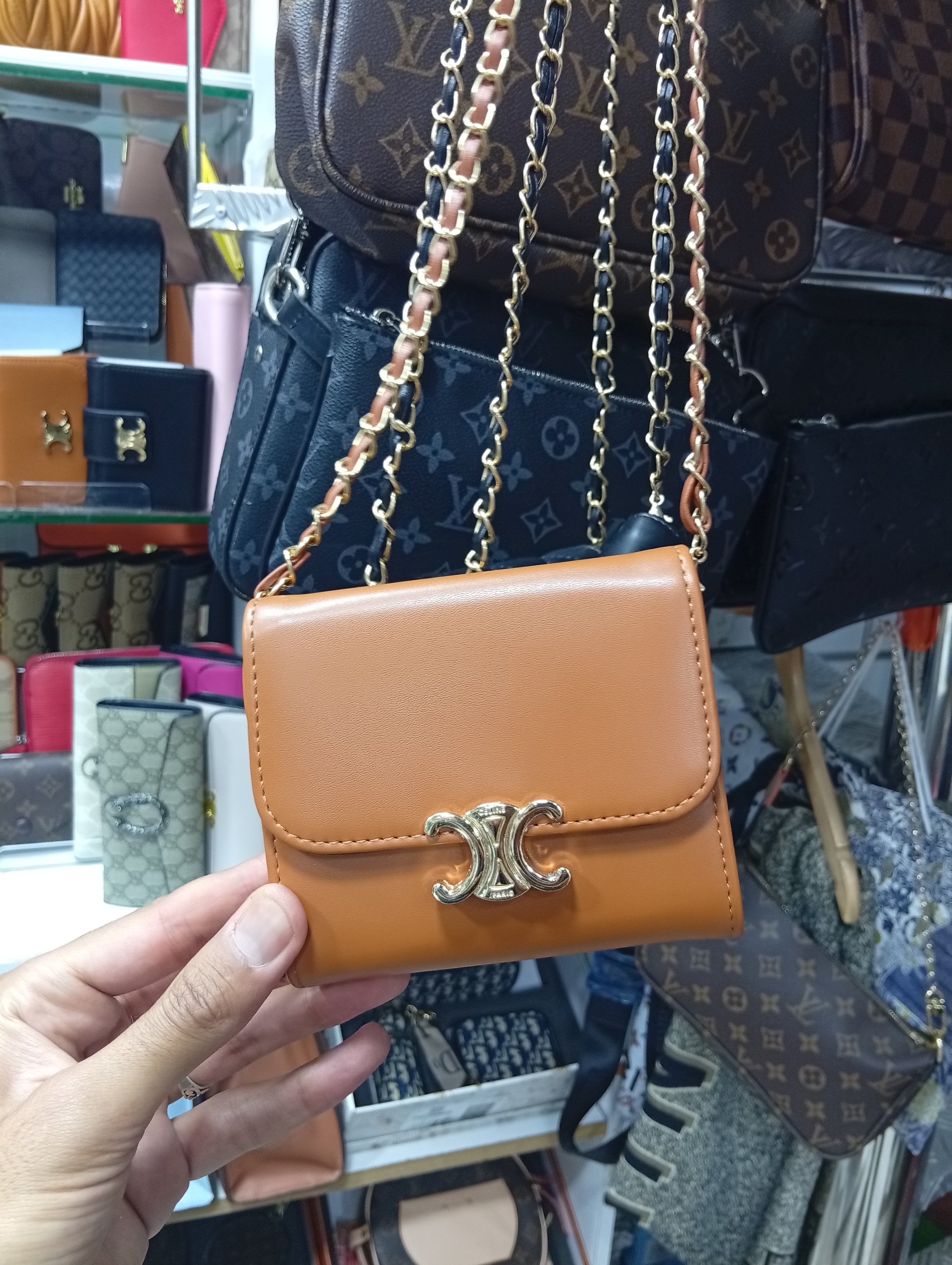 Cêlinë Petit portefeuille Triomphe Agneau lisse satiné