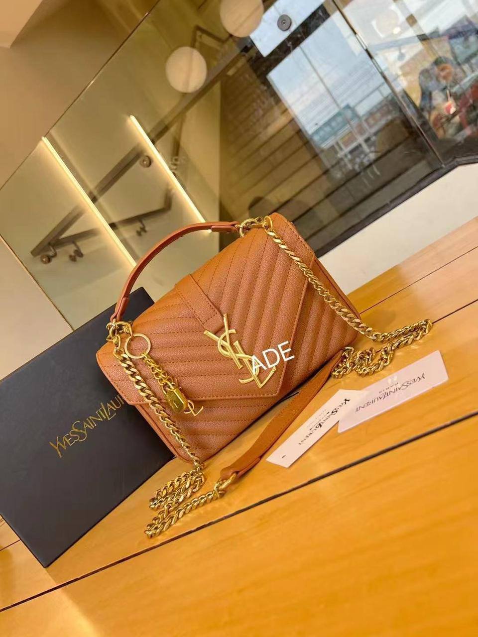 YSL Sac à main Collége monogramme
Marron