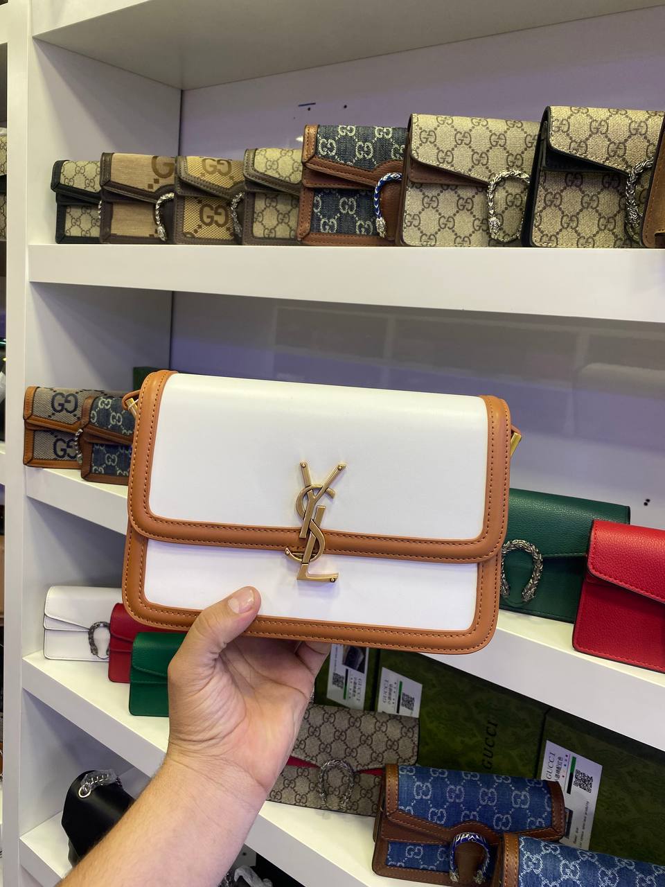 S@INT LAURENT
SOLFERINO SATCHEL IN BOX CREMA SOFT/BLACK