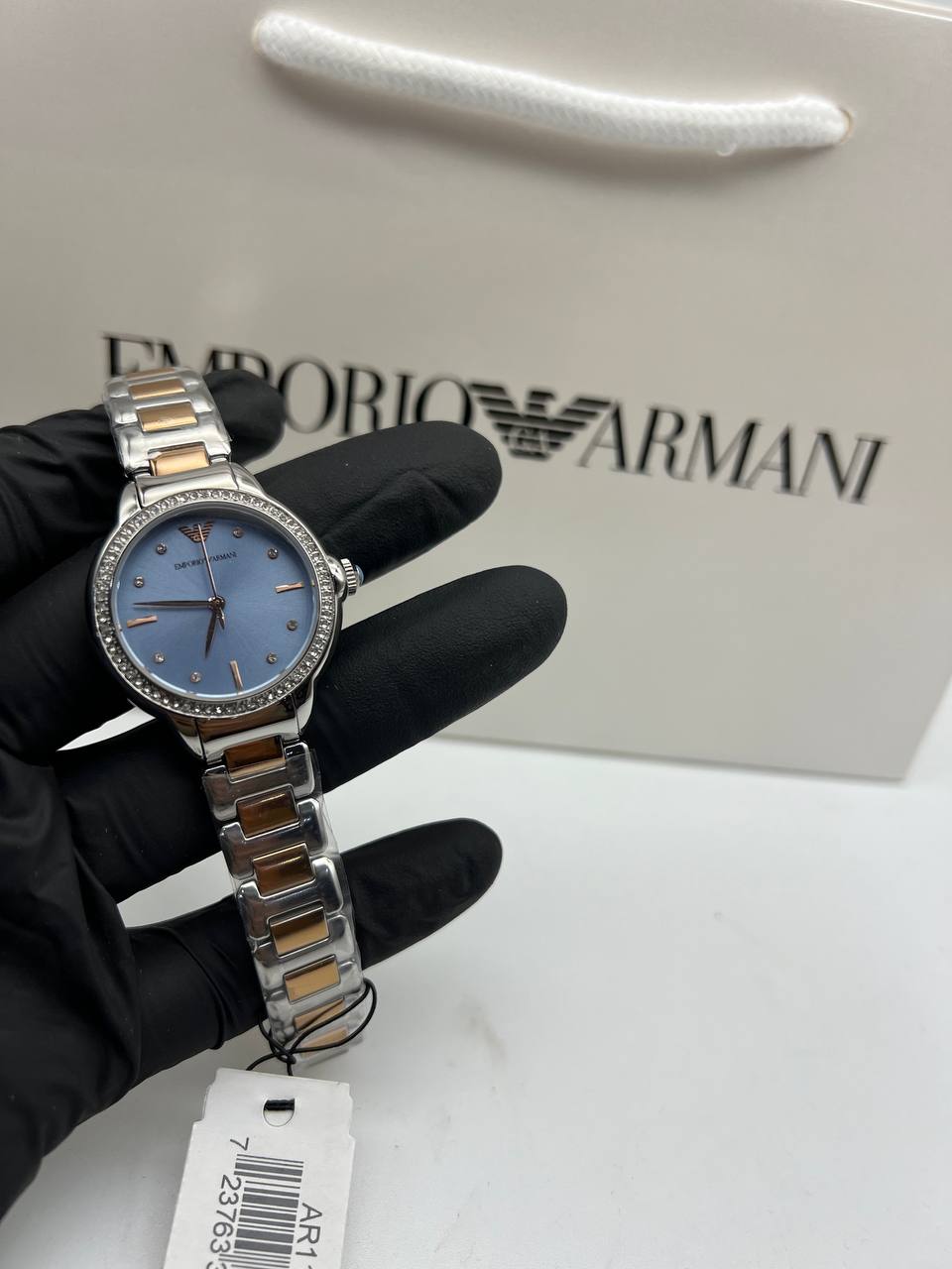 Montre Emporio Armani à trois aiguilles, en acier inoxydable, bicolore
