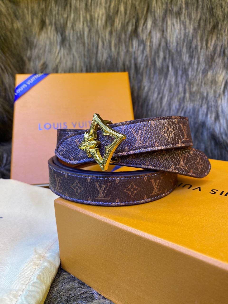 Ceinture LV Flowergram 30 mm réversible en cuir