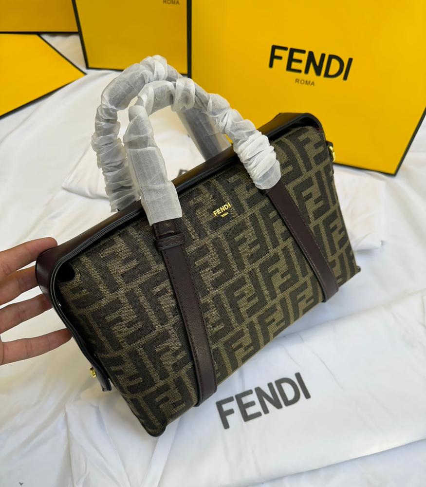 Fêndï
FF Jacquard Medium Boston Bag