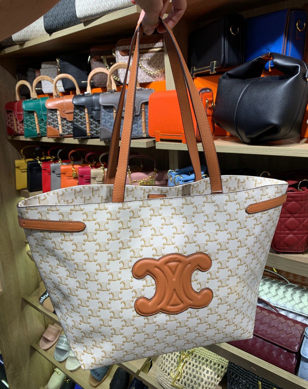 CÉLÏNÊ CABAS ANAÏS MOYEN MODELE TRIOMPHE veau grainé