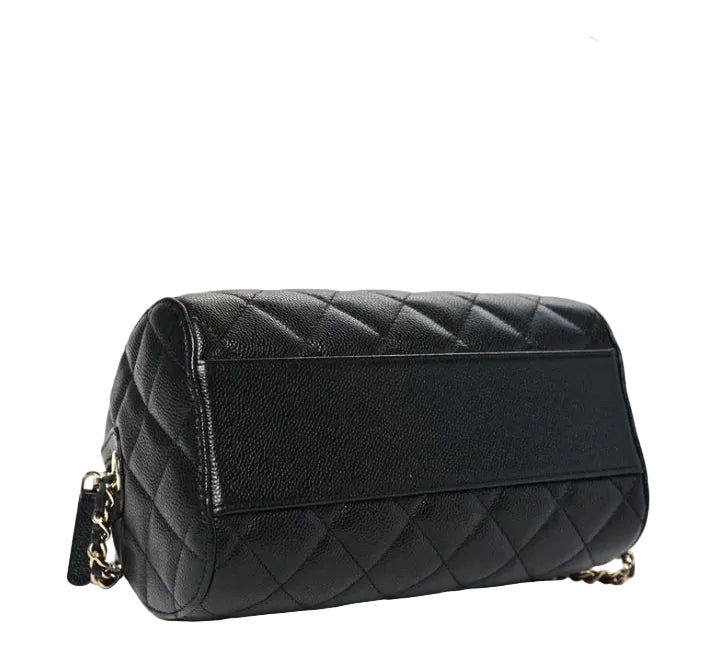 Chanel Pochette cylindrique matelassée Caviar avec chaîne, noire