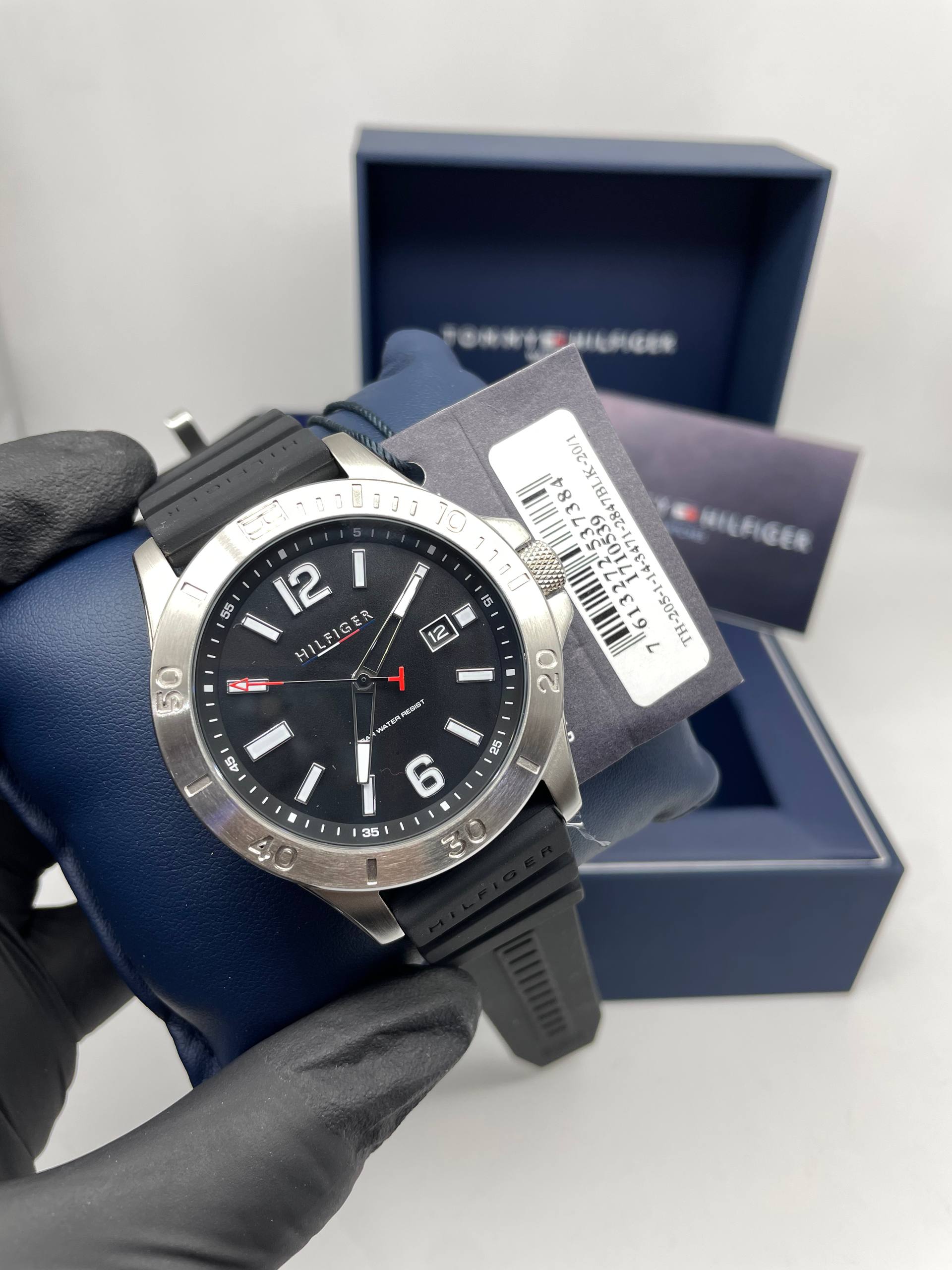 Montre Tommy Hilfiger pour homme 1710539