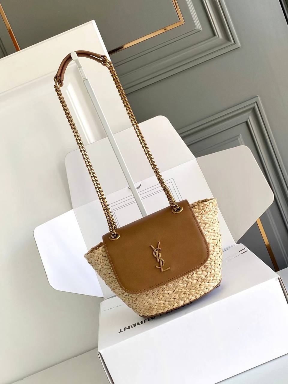 S@int L@urent
Sac Manon Mini en raphia