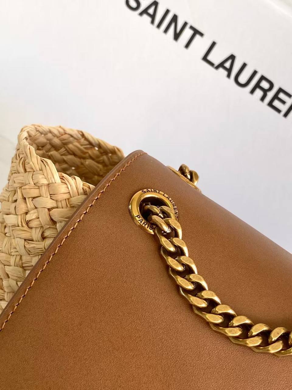 S@int L@urent
Sac Manon Mini en raphia