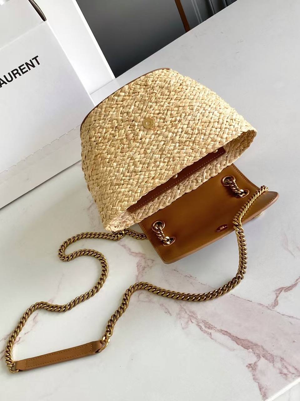 S@int L@urent
Sac Manon Mini en raphia