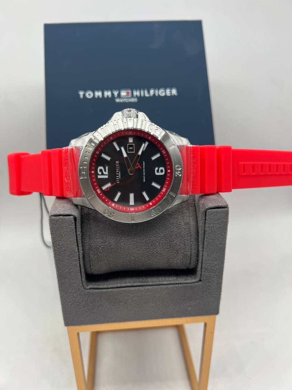 Montre Tommy Hilfiger pour homme 1710540
