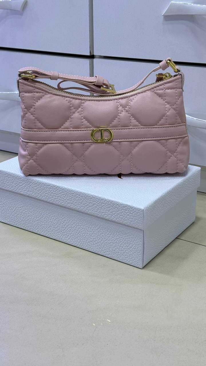 Diôr Miss Caro Cigale Mini Bag
Powder Pink Macrocannage Lambskin