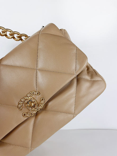 Ch@nel
Sac à main Chanel 19
Camel