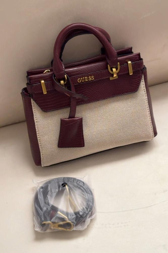 Gûess Bag une élégance incomparable avec une touche de modernité