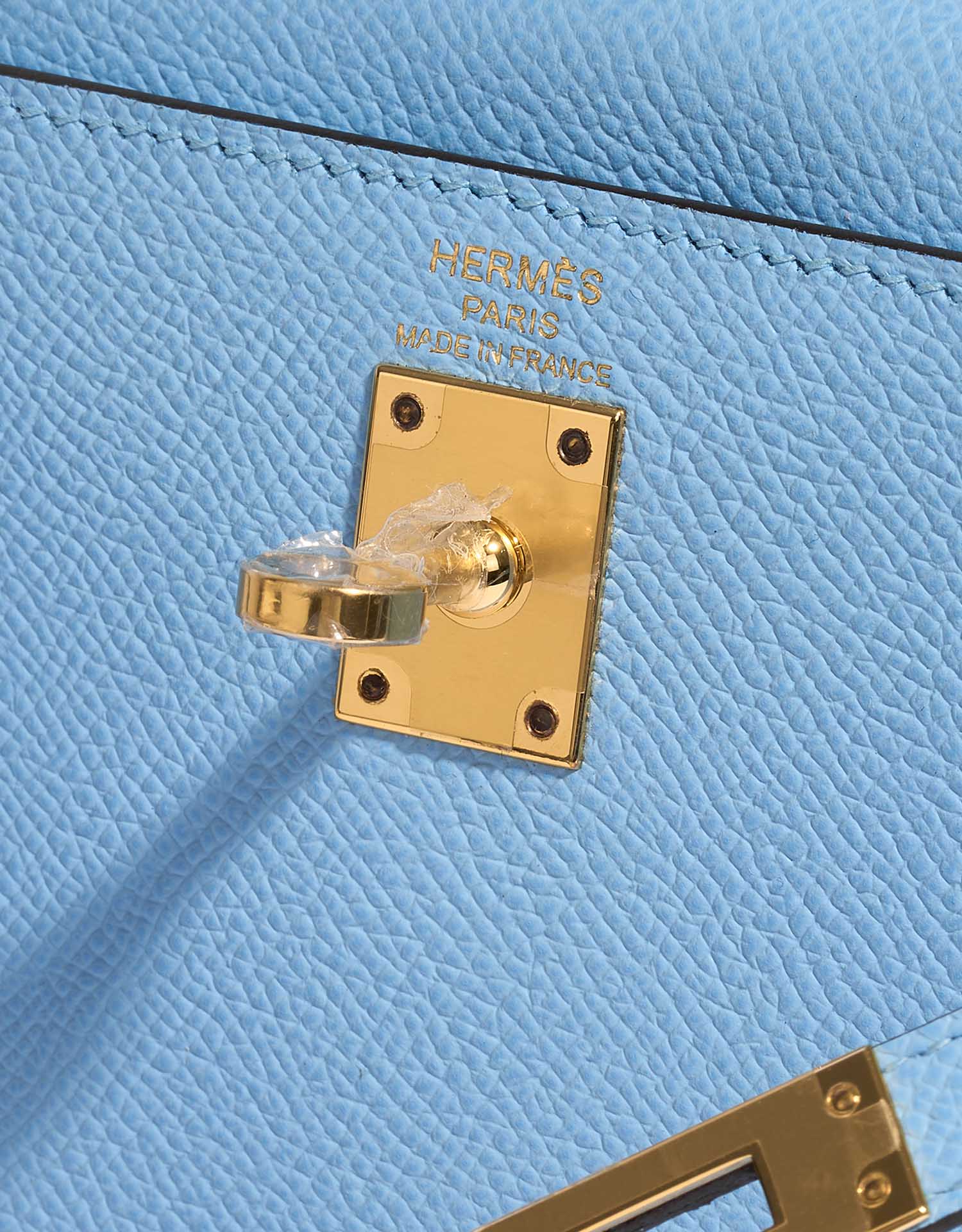 HRMS
Kelly 28 Epsom Bleu Céleste