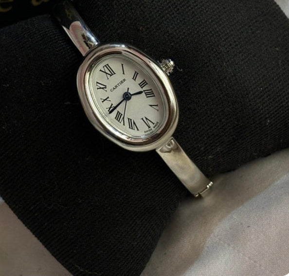 Montre Cartier modèle Baignoire Montre pour femme Cartier neuve