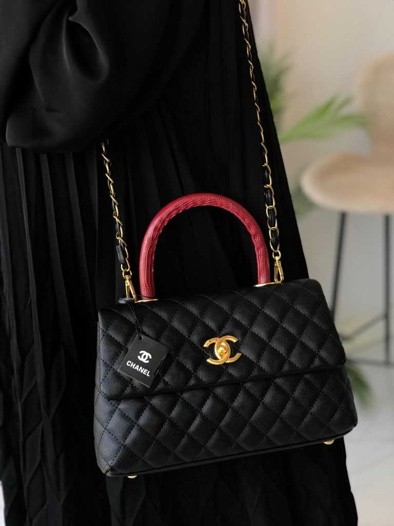 Coco Ch@nel - Petit sac à main à rabat en lézard caviar noir