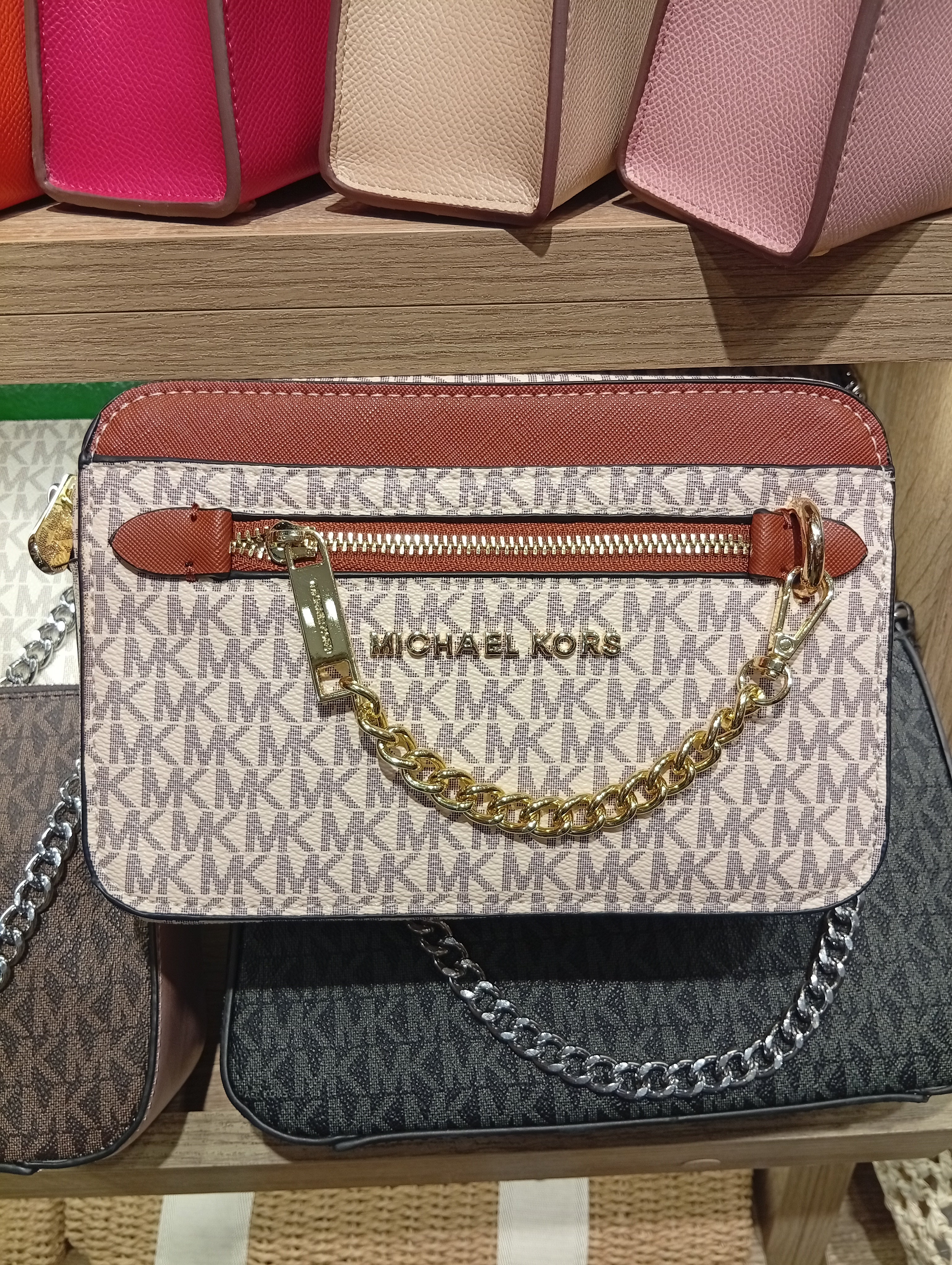 MK Outlet
Grand sac à bandoulière Jet Set à logo