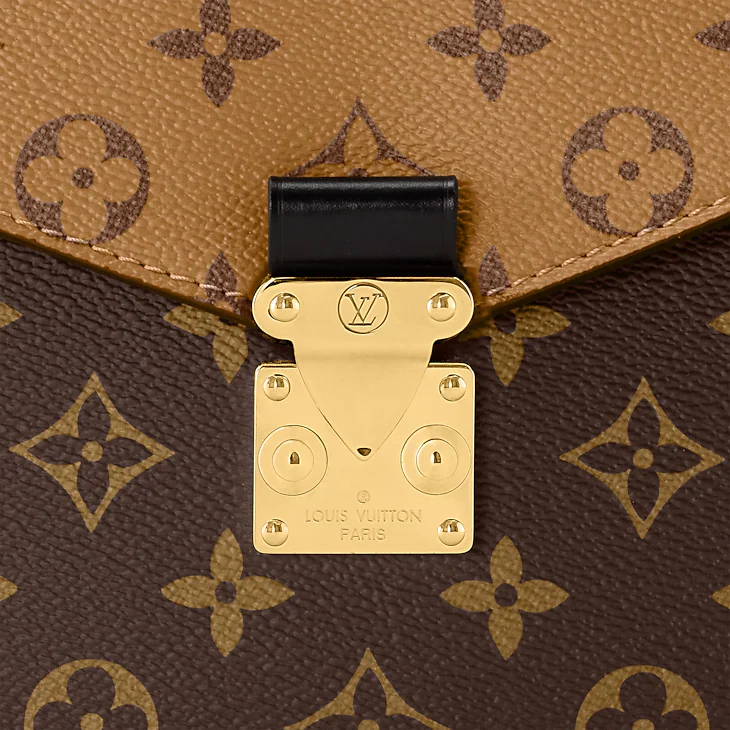 LV Pochette Métis En cuir