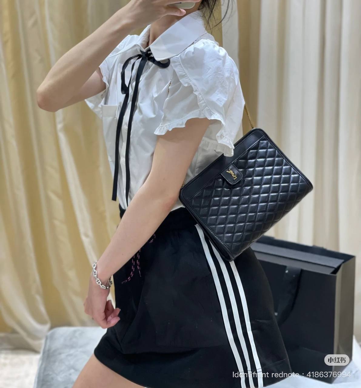 S@int L@urent
Black Quilted Logo Victoire Shoulder Bag