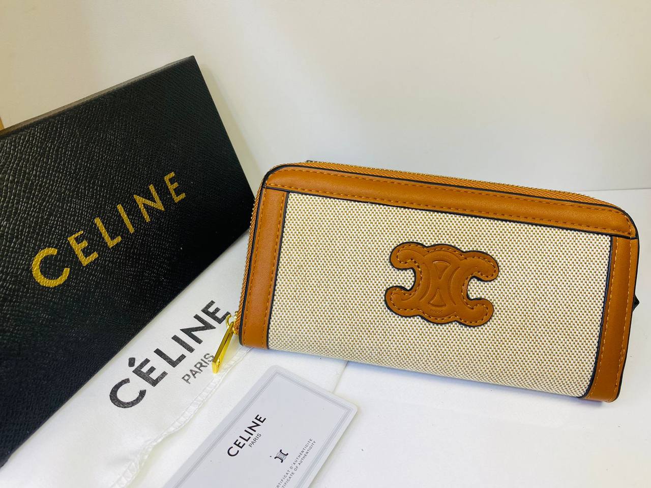 CÊLINË LARGE ZIPPED WALLET IN TEXTILE AND CALFSKIN