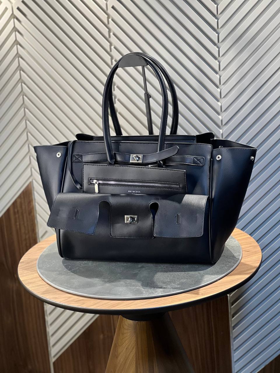 Bâlencïagâ Sac Carrÿ All Bel Air Moyen en Noir