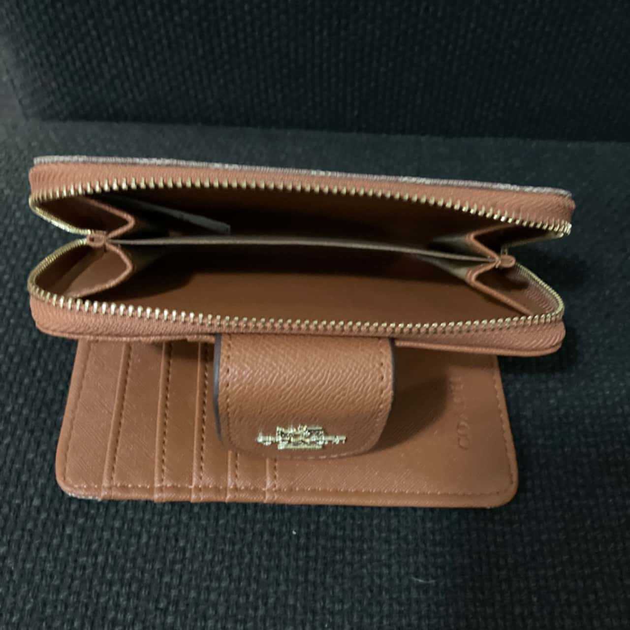 Bali Co@ch Women's Purse/Wallet