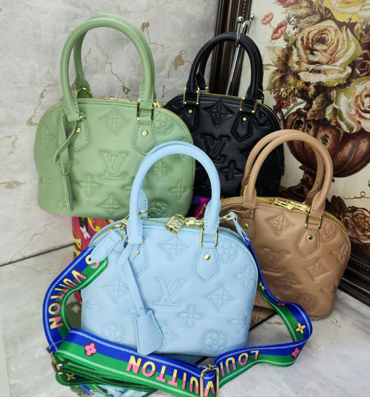 LV Alma BB Matelassé Bleu Glacier