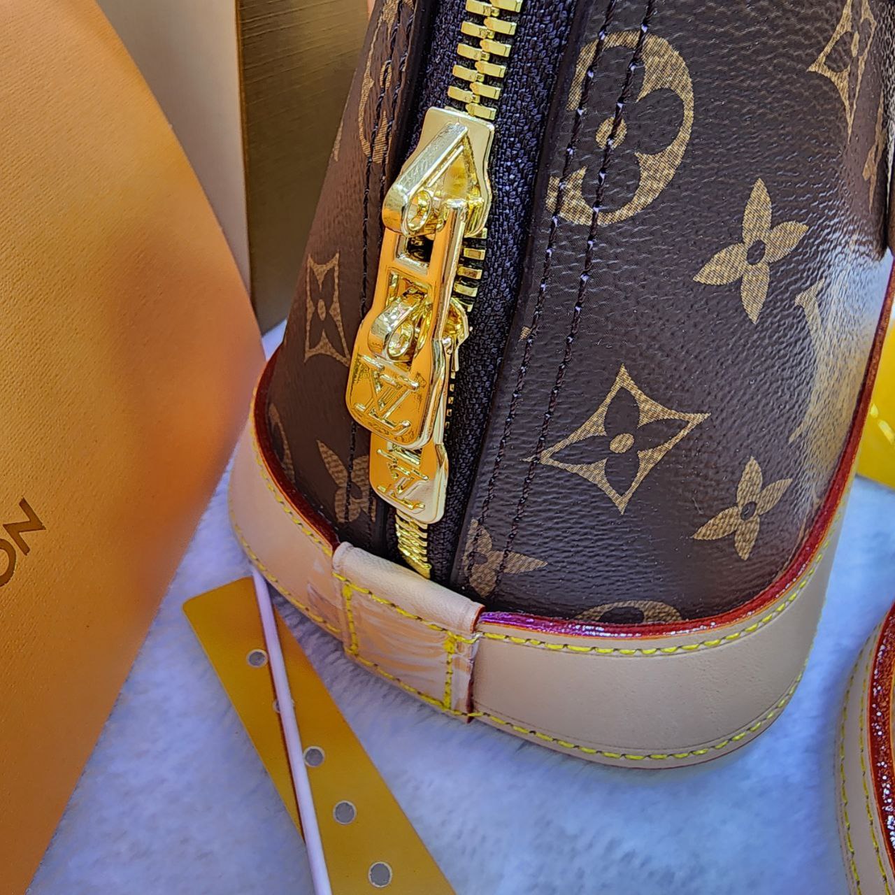 LV Sac - Alma BB en cuir