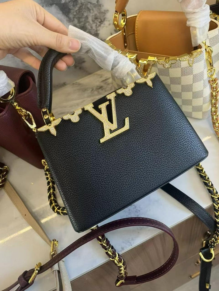 LV Sac Capucines BB