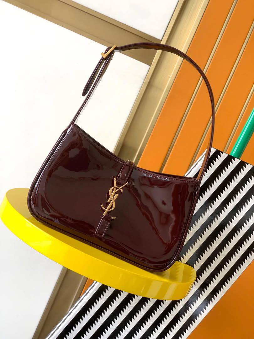 YSL le 5 à 7 verni