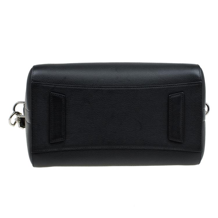 Givênchÿ Black Leather Small Antigona Satchel