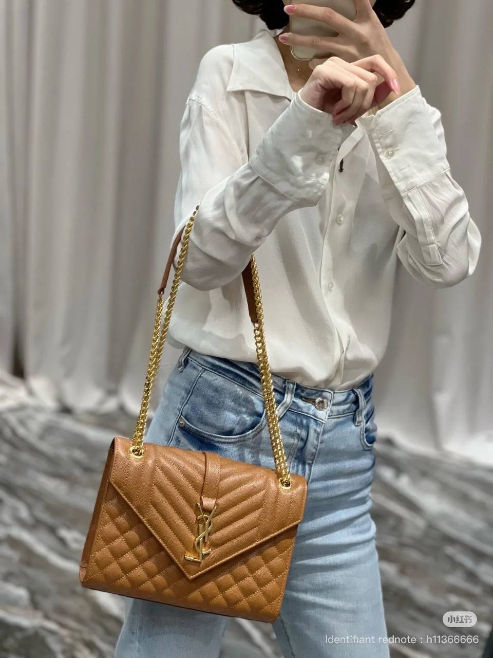 YSL ENVELOPE MEDIUM d’agneau MATELASSÉ
DARK CORK