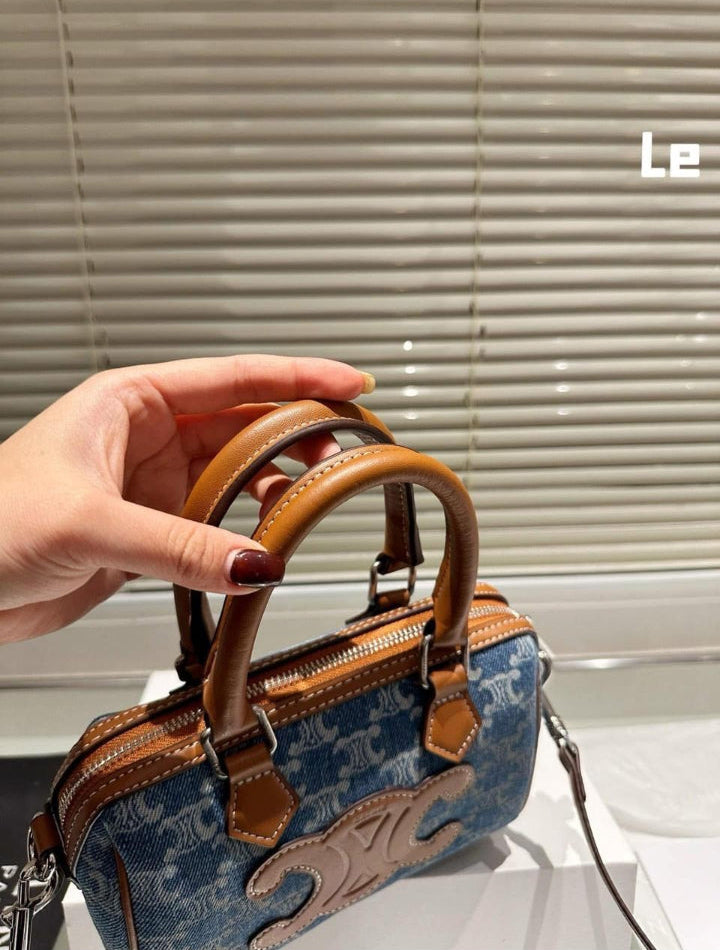 Cèlïnê Small Boston en cuir Triomphe Denim