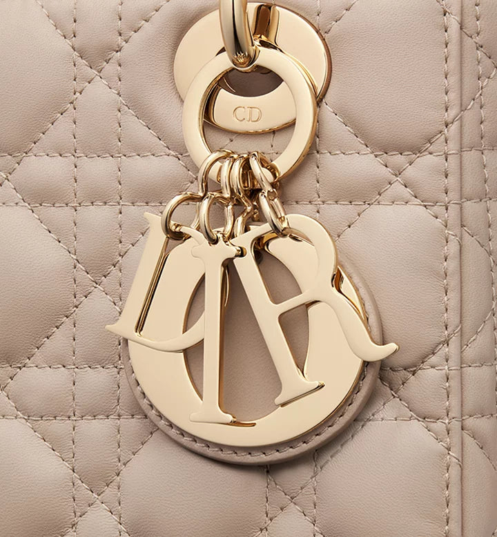 Sac Ladÿ Diôr My ABCDiôr Small
d'agneau Cannage beige poudre