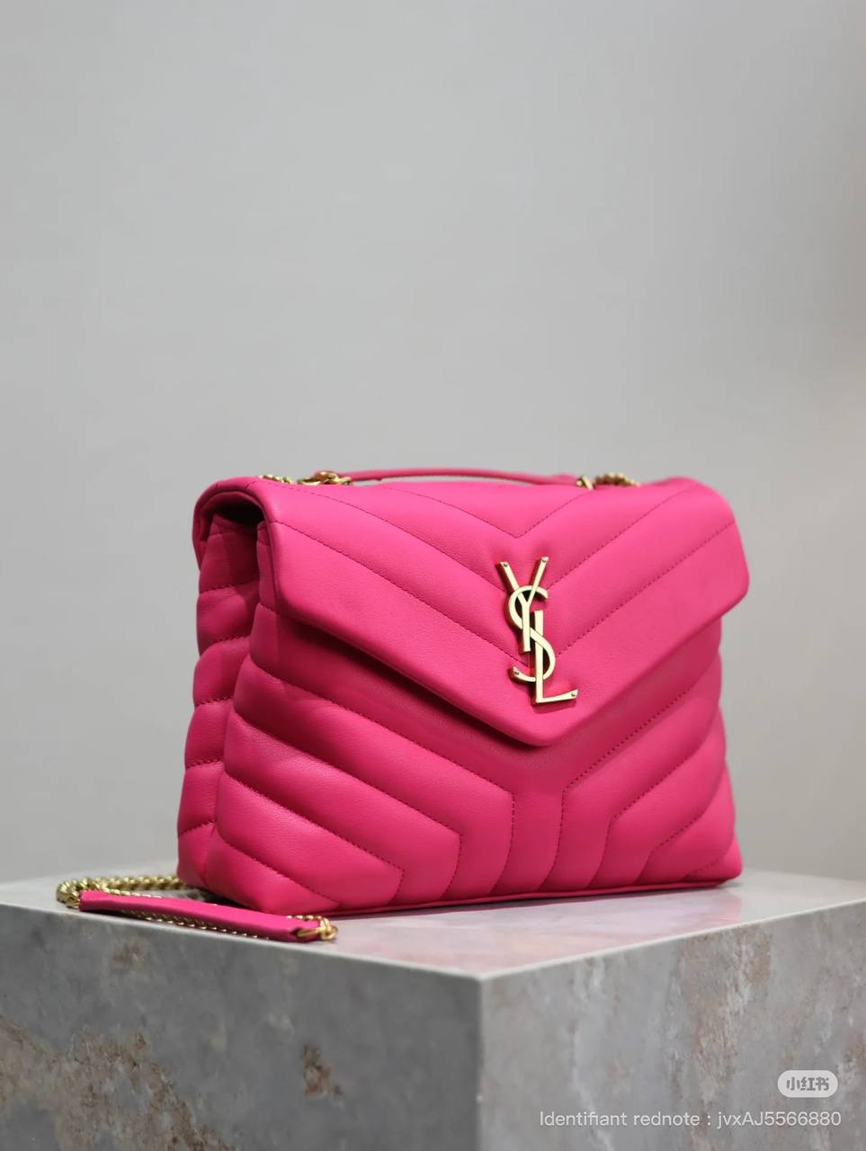 S@int L@urent
Small Supple Monogramme Loulou Chain Bag