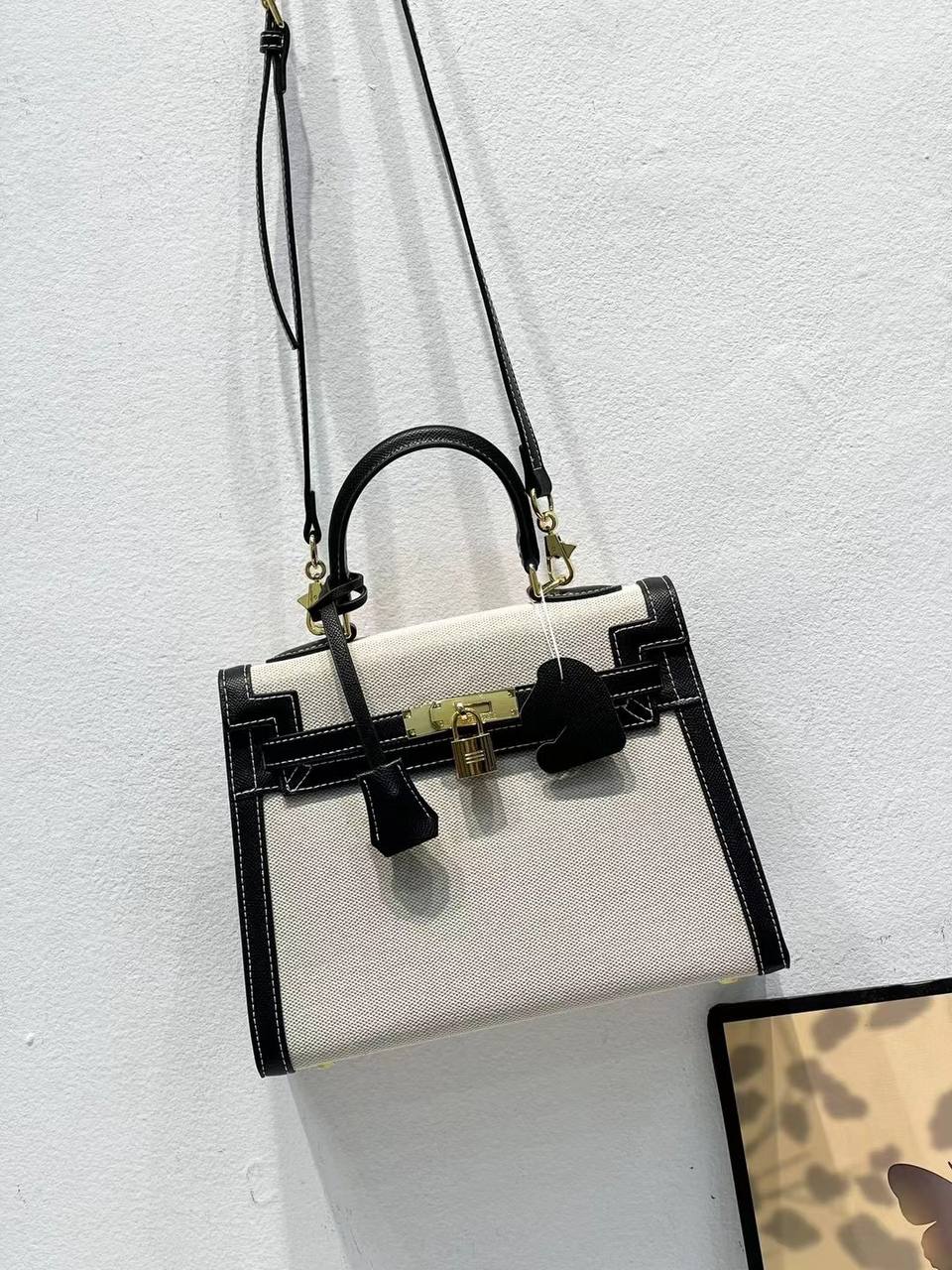 HRMS Sacs à main en toile noirs