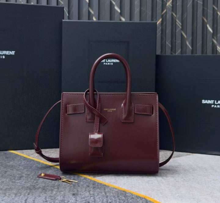Saint-Laurent Tote Sac De Jour Nano de peau En cuir